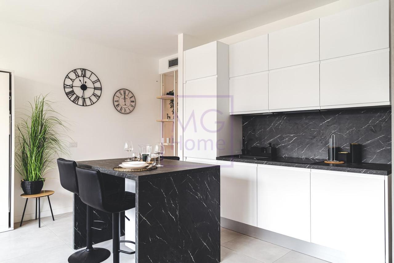 Mg Primula Apartment Милано Екстериор снимка