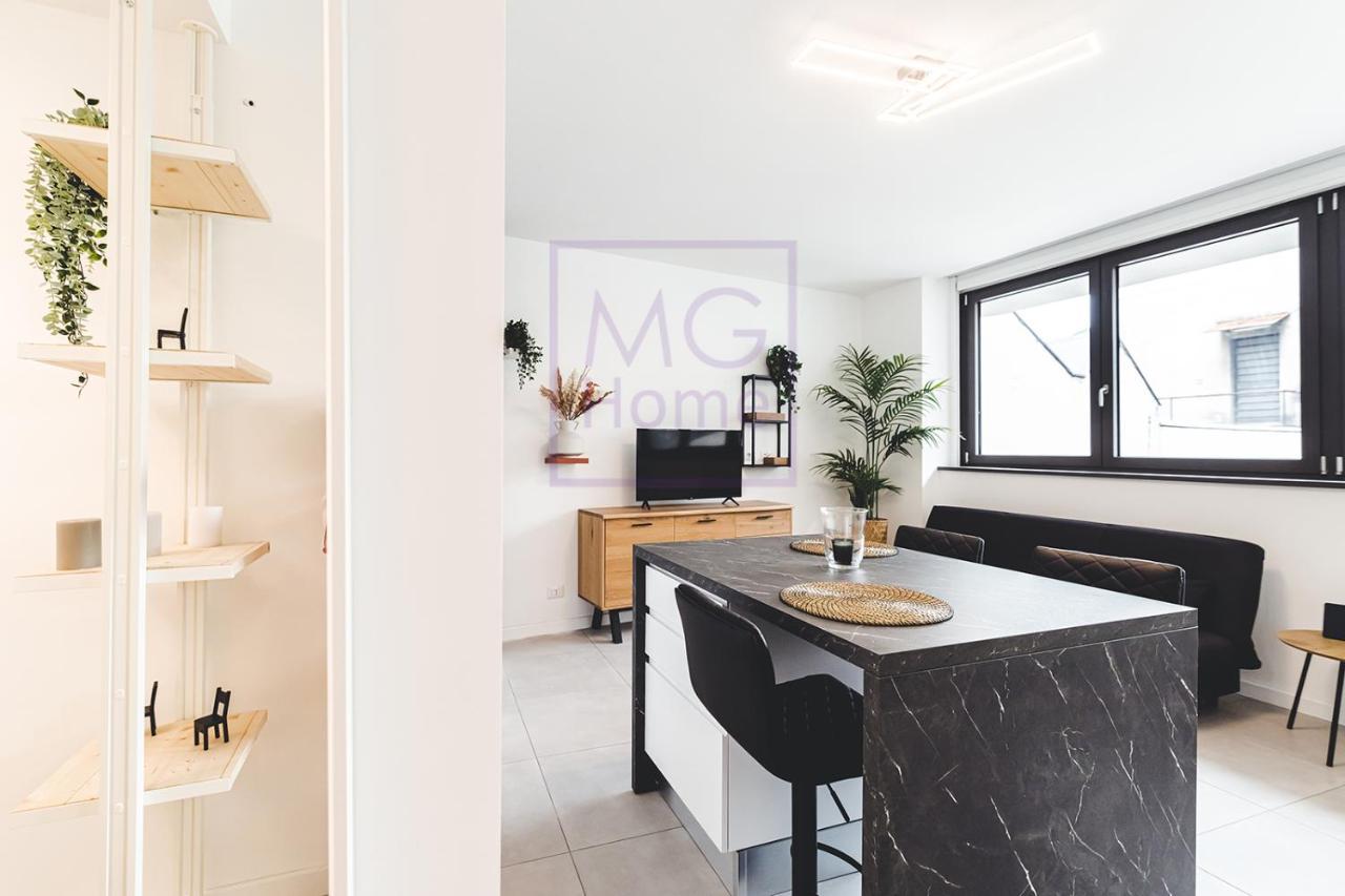 Mg Primula Apartment Милано Екстериор снимка