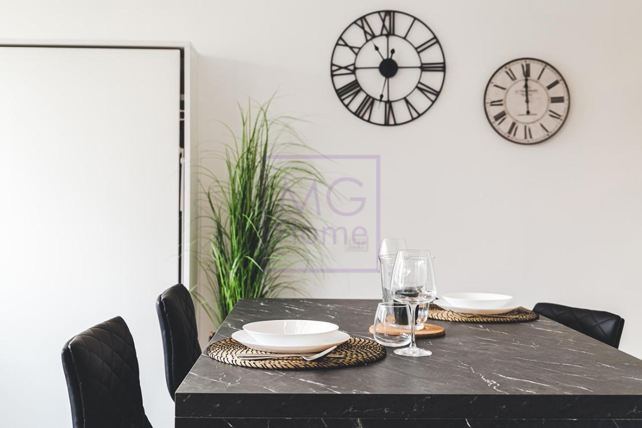 Mg Primula Apartment Милано Екстериор снимка