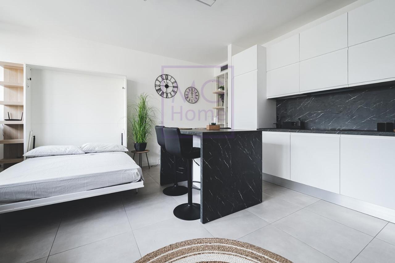 Mg Primula Apartment Милано Екстериор снимка
